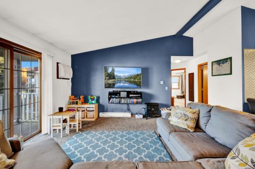 807 Worthington Ct, West Bend, WI 53090-2167