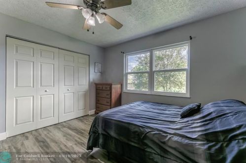 2399 Floresta Dr, Fort Pierce FL  34984-5218 exterior