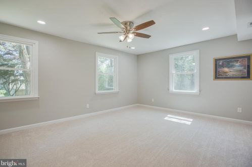 10600 Woodland Dr, Fredericksburg VA  22407-7759 exterior