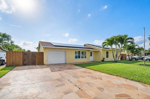263 Sandpiper Ave, West Palm Beach, FL 33411-2938