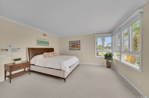 6471 Morningside Dr, Huntington Beach CA  92648-6106 exterior