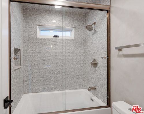 445 Sinaloa Rd, Simi Valley CA  93065-5430 exterior