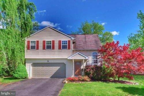 197 Cornerstone Dr, Blandon, PA 19510-9678