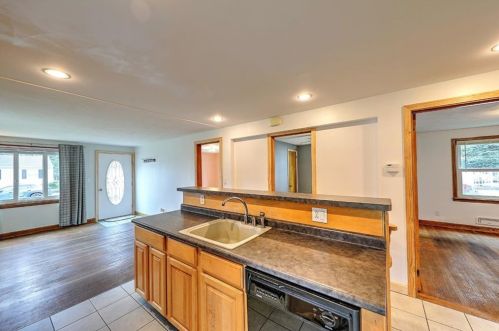 44 Rosemont Ave, Cumberland RI  02864-7519 exterior