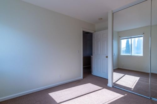 2070 Carousel Dr, Hollister CA  95023-5665 exterior
