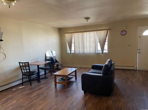 143-57 229th St, Jamaica, NY 11413-2101