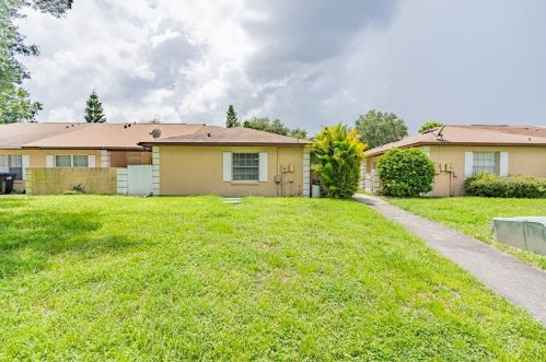 1244 Sophie Blvd, Orlando, FL 32828-5918
