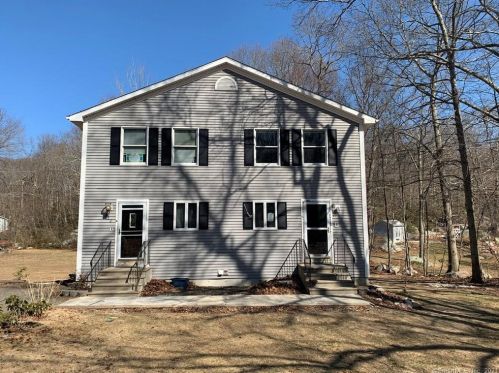 820 Gungywamp Rd, Groton, CT 06340-2649