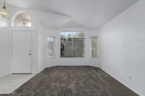 6258 Blackhawk Dr, Glendale AZ 85308-6671 exterior