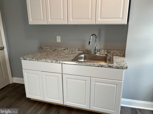 1364 Whitman Ave, Camden NJ  08104-1264 exterior