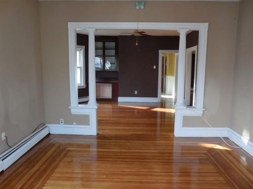 133 Indiana Ave, Providence, RI 02905-4401