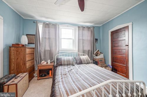 2402 Lexington Ave, Camden NJ  08110-1942 exterior