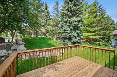 9128 Medley Rd, Minneapolis, MN 55427-3118