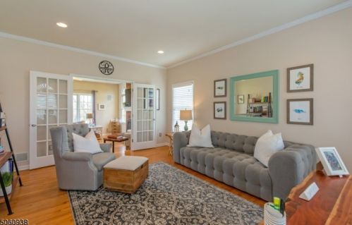 74 Forge Hill Rd, Glen Gardner NJ  08826-3122 exterior