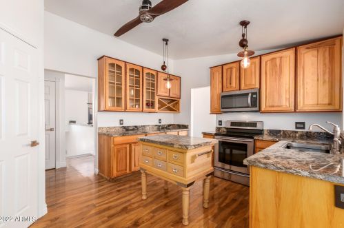 4913 Acoma Dr, Glendale AZ  85306-4409 exterior