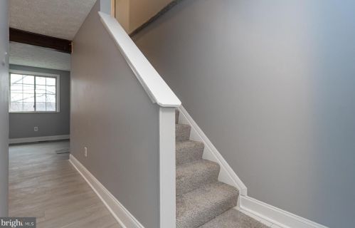 8320 Bark Tree Ct, Springfield VA  22153-3828 exterior