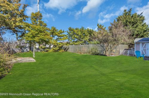 316 Sunset Dr, Pelican Island NJ  08751-2225 exterior