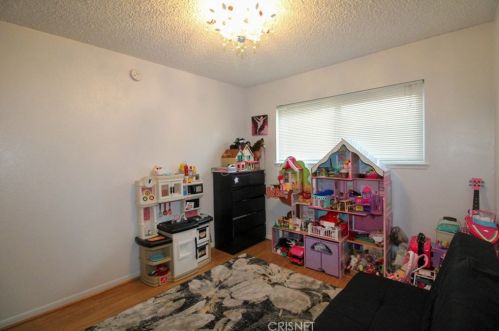 2241 Ravenna St, Simi Valley CA  93065-2737 exterior