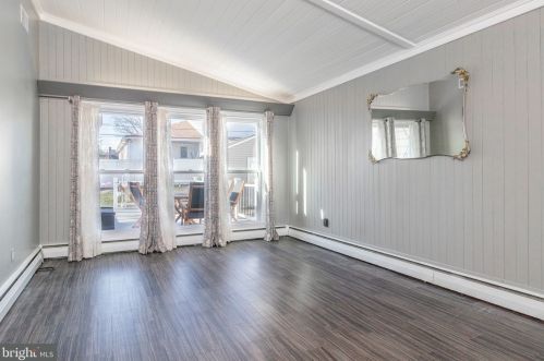 2410 Nicholby Dr, Wilmington, DE 19808-4237