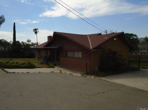 6835 Jurupa Rd, Riverside, CA 92509-4111
