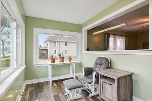 520 4th St, Mishawaka, IN 46544-2233