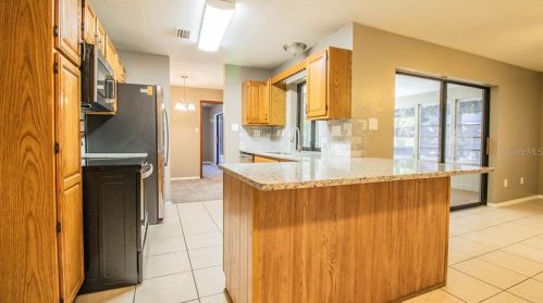 28 Cedar Dr, Davenport FL 33837-9783 exterior