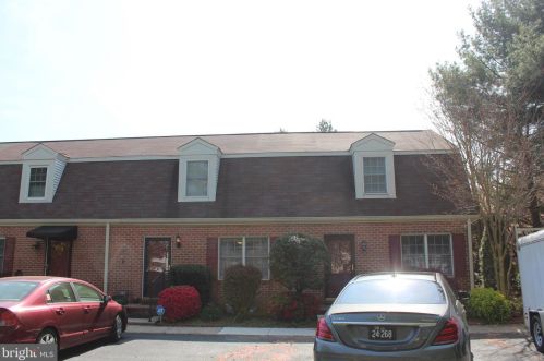 957 Silver Lake Blvd, Dover, DE 19904-2454