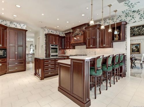 63 Salierno Rd, Tuxedo Park NY  10987-4712 exterior