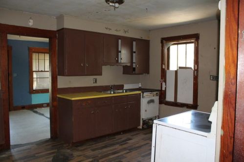 6 Belmont Ave, Keene NH  03431-4325 exterior