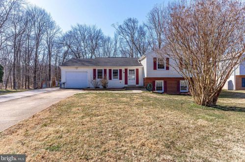 7527 Camp Alger Ave, Falls Church, VA 22042-3407