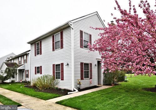 800 Beacon Ct, Lansdale, PA 19446-6389
