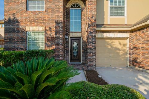411 Woodhaven Forest Dr, Conroe TX  77304-1792 exterior
