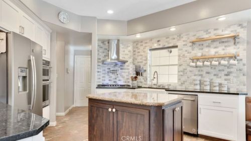 15414 Cuda Dr, Bakersfield CA  93307-9279 exterior