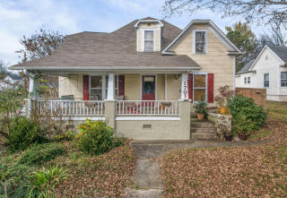1701 Coker Ave, Knoxville, TN 37917-4647