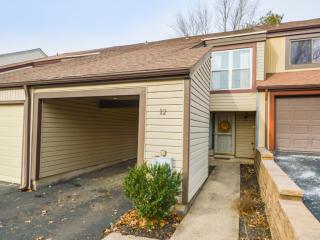 12 Jack Ladder Cir, Horsham, PA 19044-1904