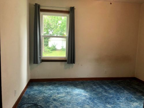 2033 89, Milwaukee WI 53227-4524 exterior