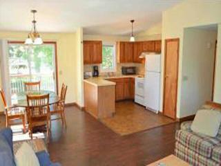 25 Gardenia Ln, South Kingstown RI  02882-1454 exterior