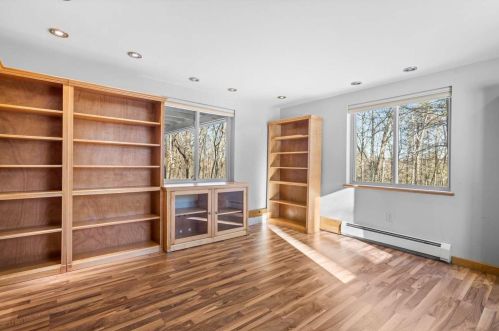 30 Caleb Dr, Danville NH  03819-3016 exterior