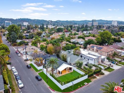 4951 Cedros Ave, Van Nuys CA  91403-1637 exterior