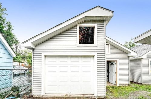 54 Adams St, Bridgeport, CT 06607-2401