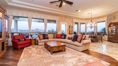 15645 7 St, Phoenix AZ 85014-4142 exterior