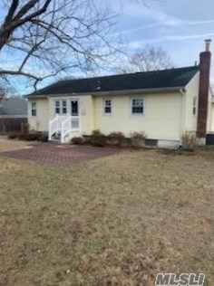 23 Bowdoin Rd, South Setauket, NY 11720-2331