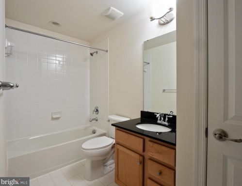 1708 Rockledge Ter, Woodbridge VA  22192-2508 exterior