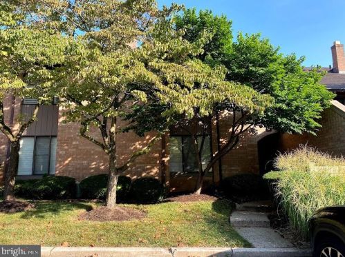 147 Woodgate Ln, Paoli, PA 19301-1448