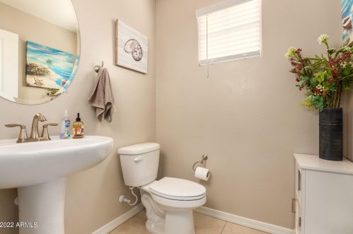 3929 79th Dr, Phoenix AZ  85043 exterior