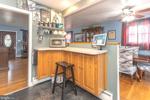 123 Maple Ave, Willow Grove PA  19090-2902 exterior