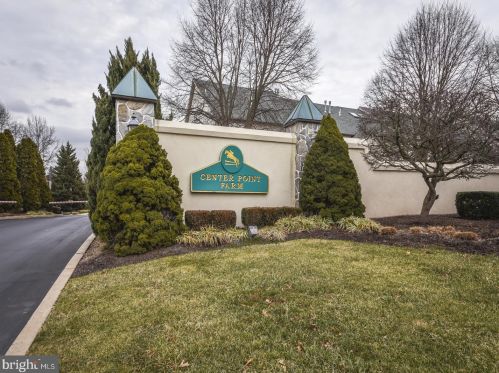 167 Meadow View Ln, Lansdale PA  19446-5930 exterior