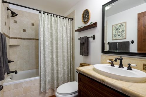 1024 Canon Perdido St, Santa Barbara CA  93103-2454 exterior