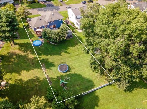 42 Rutledge Rd, Scarsdale, NY 10583-6714