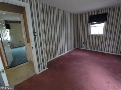 2 Presidential Dr, Berlin Boro NJ  08009-1358 exterior